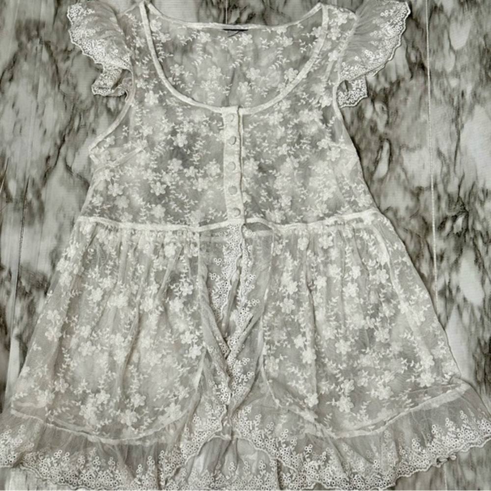 Vintage White Lace Blouse Split Placket Button Down Cap Sleeves Boho Vibe Whimsy
